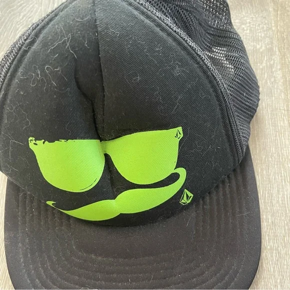 Volcom hat - Picture 2 of 3